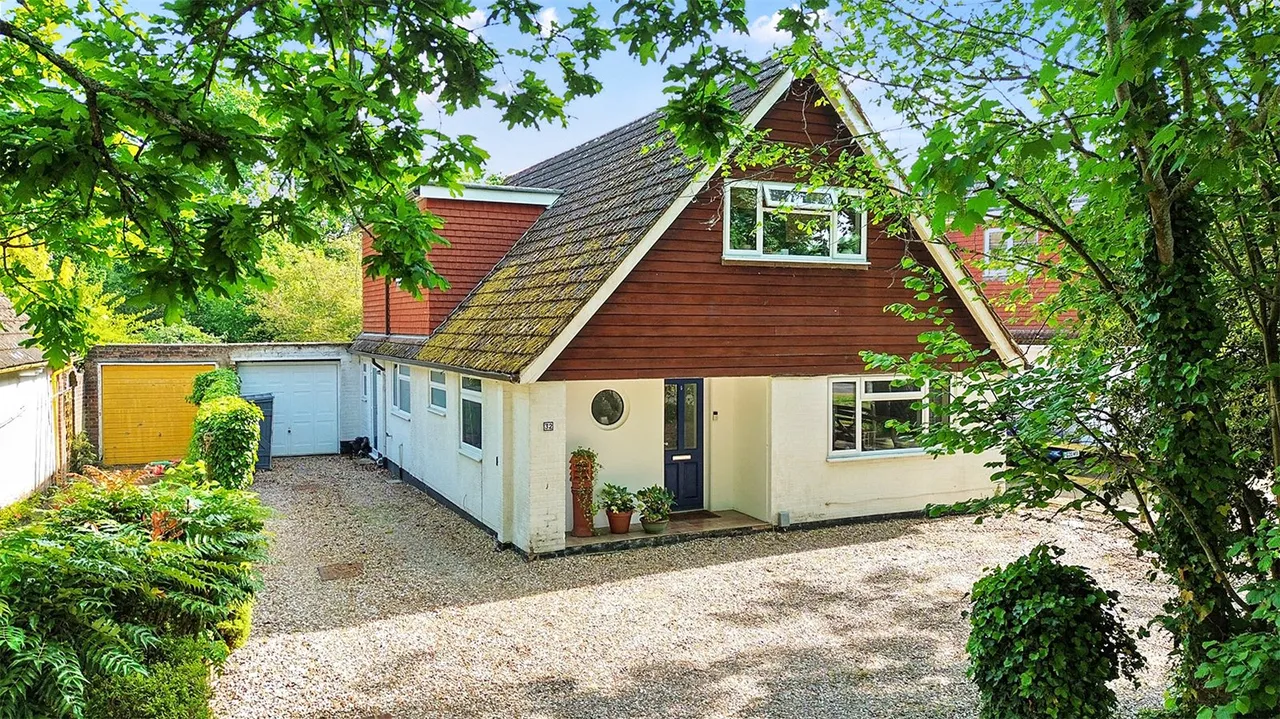 Mill Lane, Yateley, Hampshire, GU46 7TN, photo 24
