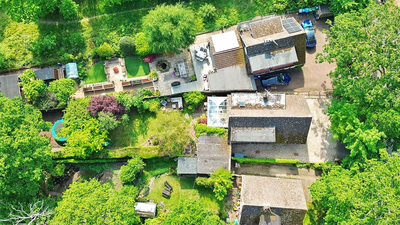 Mill Lane, Yateley, Hampshire, GU46 7TN, photo 4