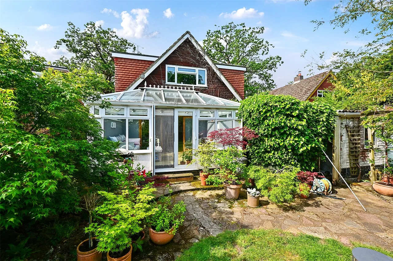 Mill Lane, Yateley, Hampshire, GU46 7TN, photo 17