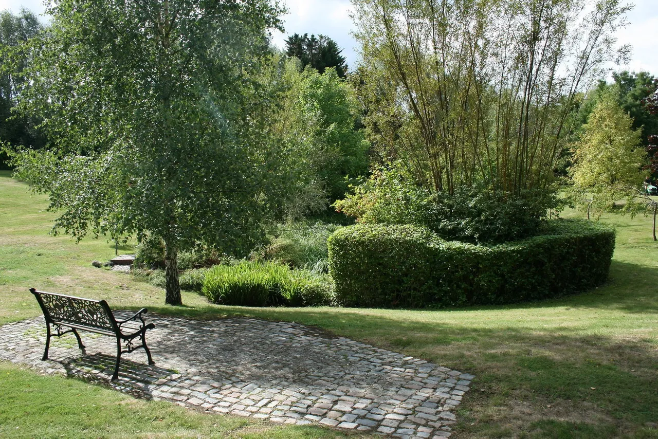 Boleyn Court, Epping New Road, Buckhurst Hill IG9, photo 7