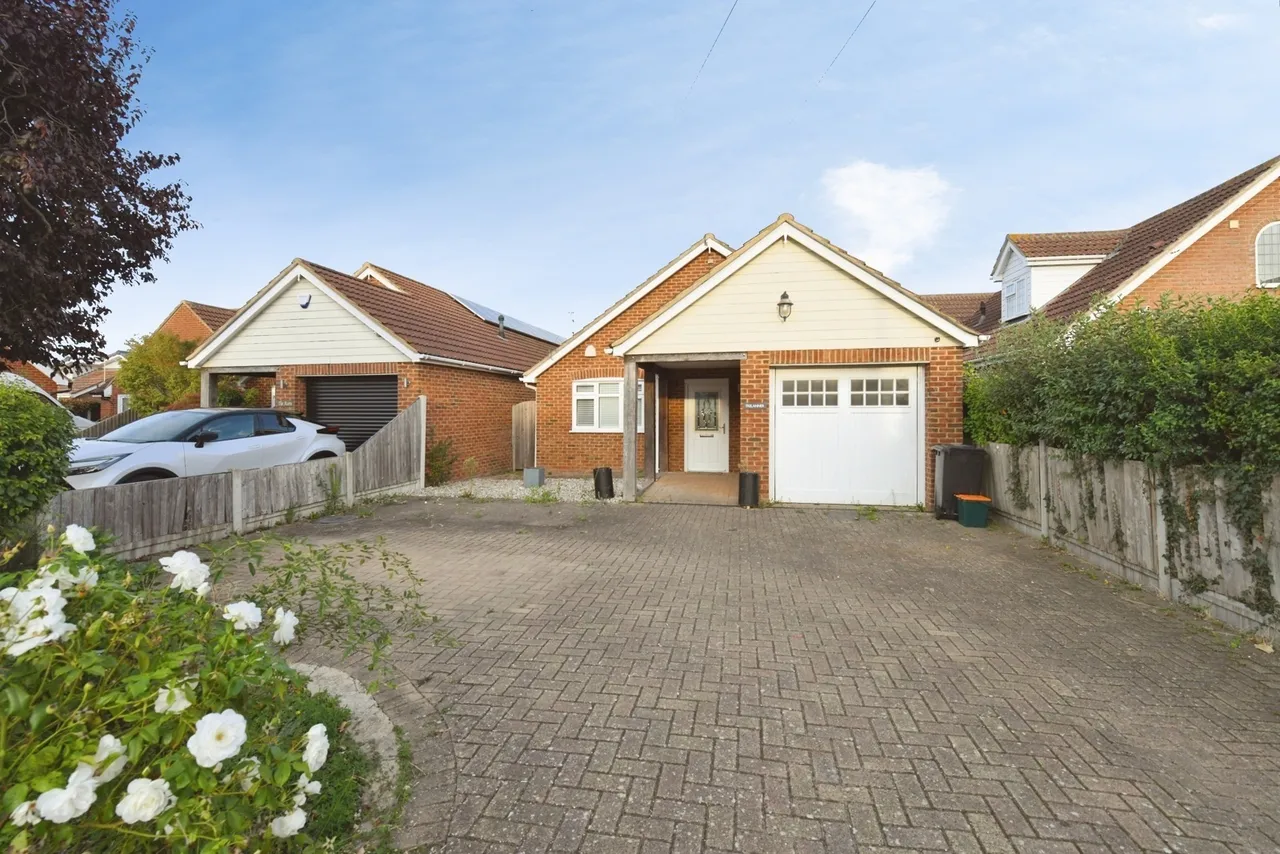 3 bed house for sale, Summerhill, Althorne, CM3
