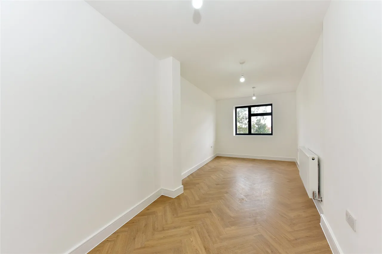 Plumstead High Street, Plumstead, London, SE18, photo 6