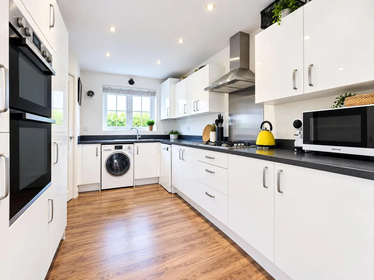 Lewis Crescent, Wellington, TF1, photo 3