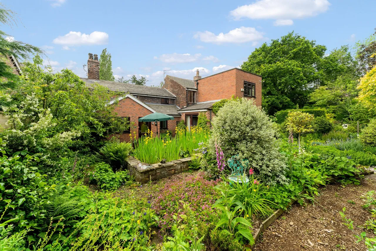 Lymm, photo 51