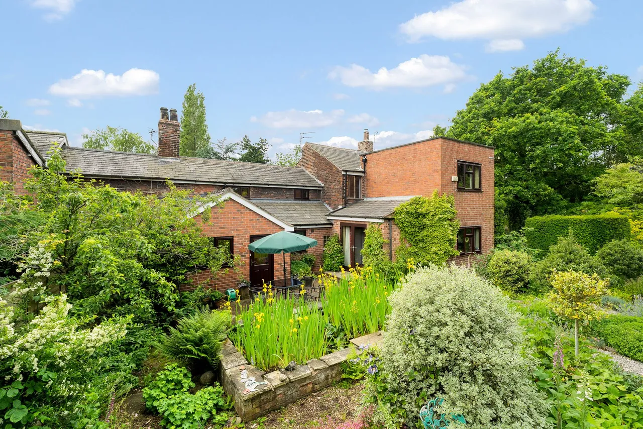 Lymm, photo 26