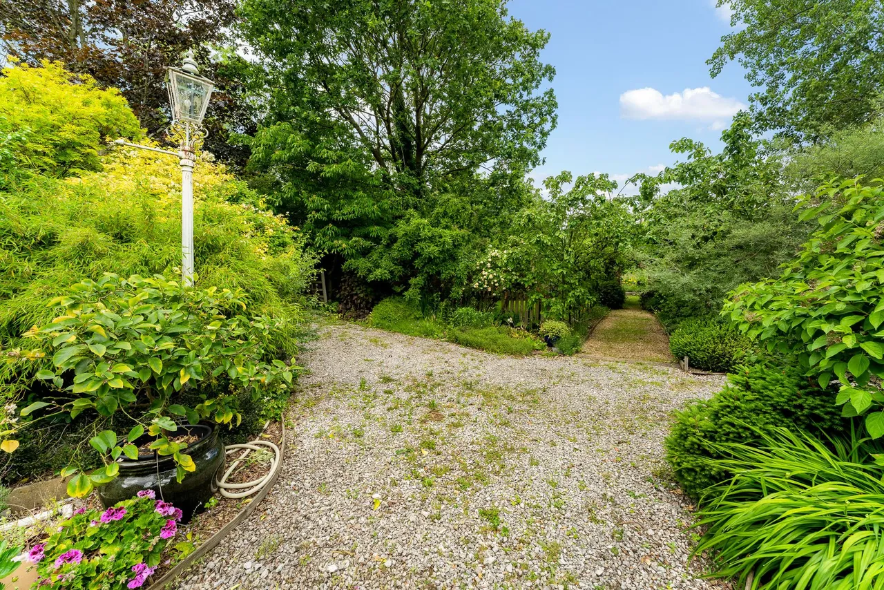 Lymm, photo 32
