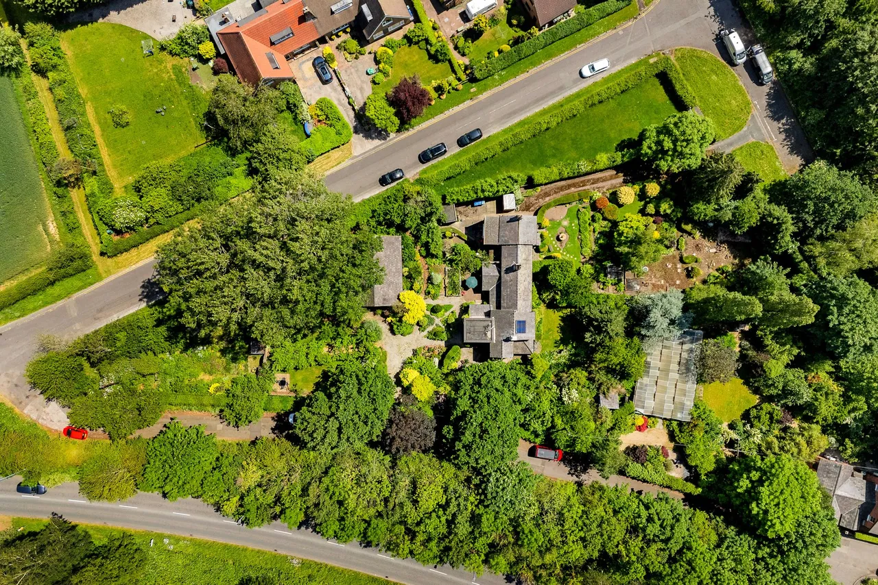 Lymm, photo 69