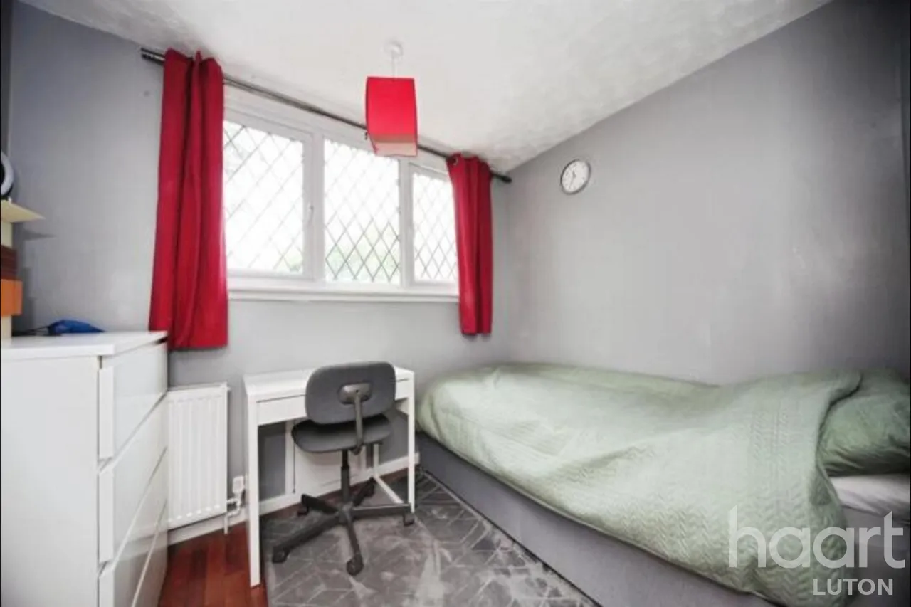 Hart Hill Lane, Luton, LU2, photo 15
