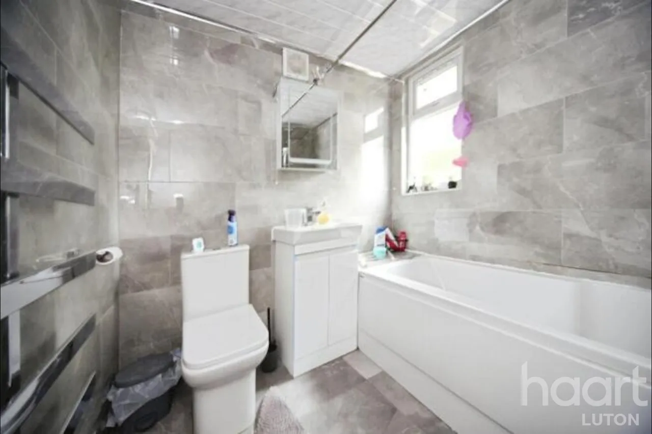Hart Hill Lane, Luton, LU2, photo 8