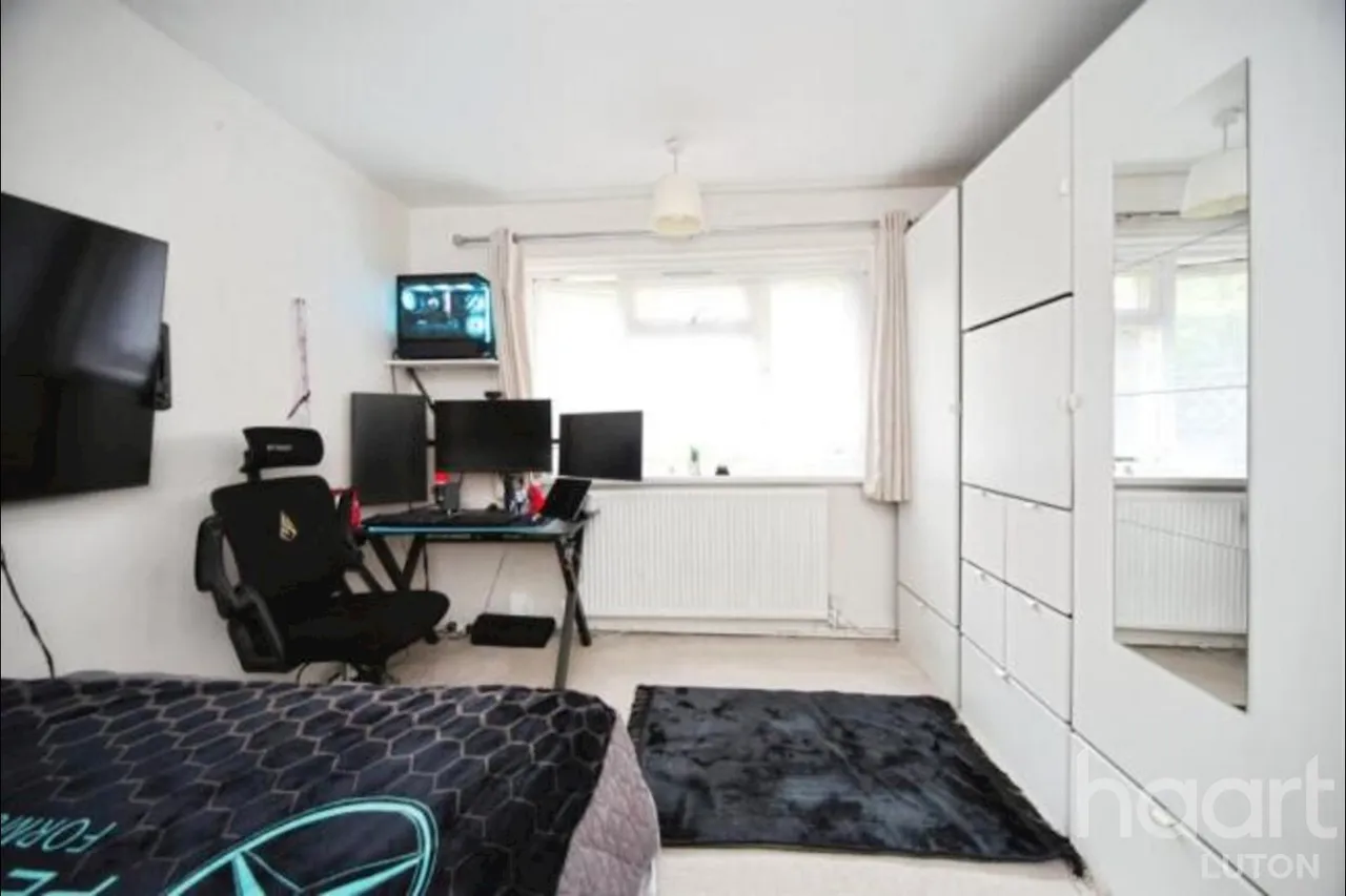 Hart Hill Lane, Luton, LU2, photo 16