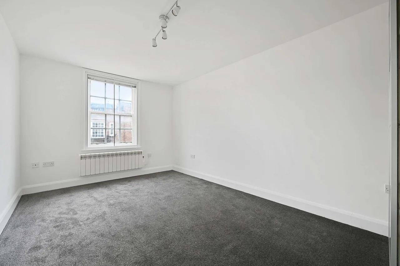 Crendon Street, High Wycombe, HP13, photo 5