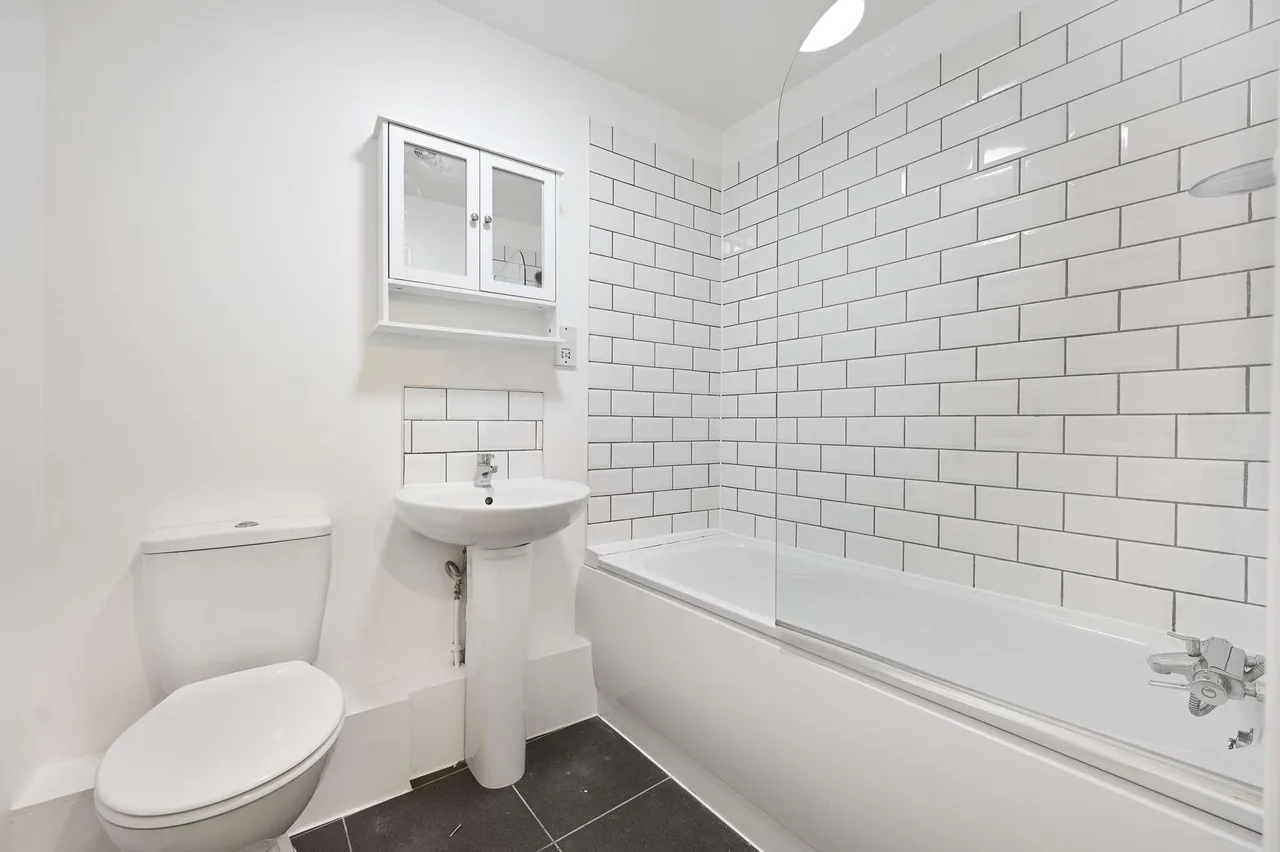 Crendon Street, High Wycombe, HP13, photo 8