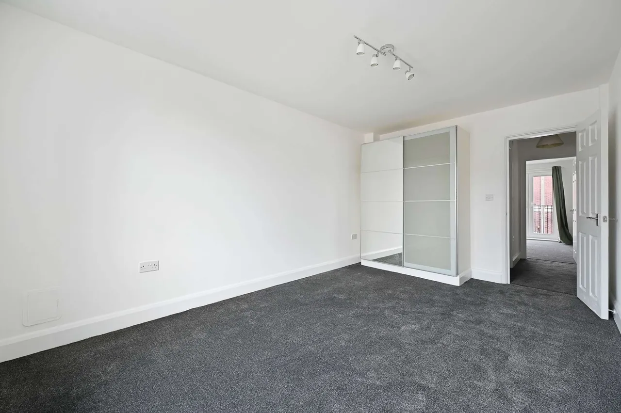 Crendon Street, High Wycombe, HP13, photo 6