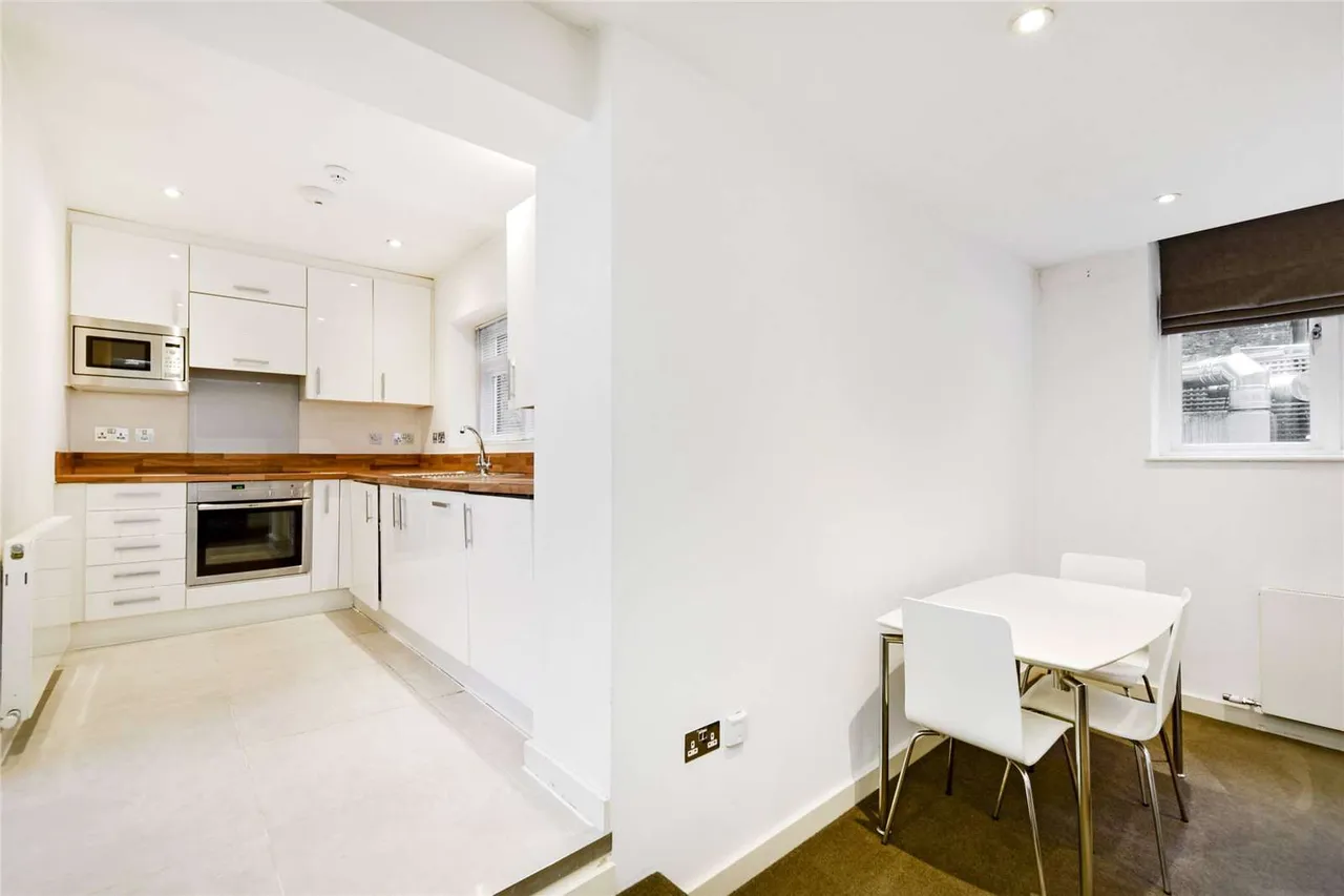 Old Brompton Road, South Kensington, SW7, photo 3