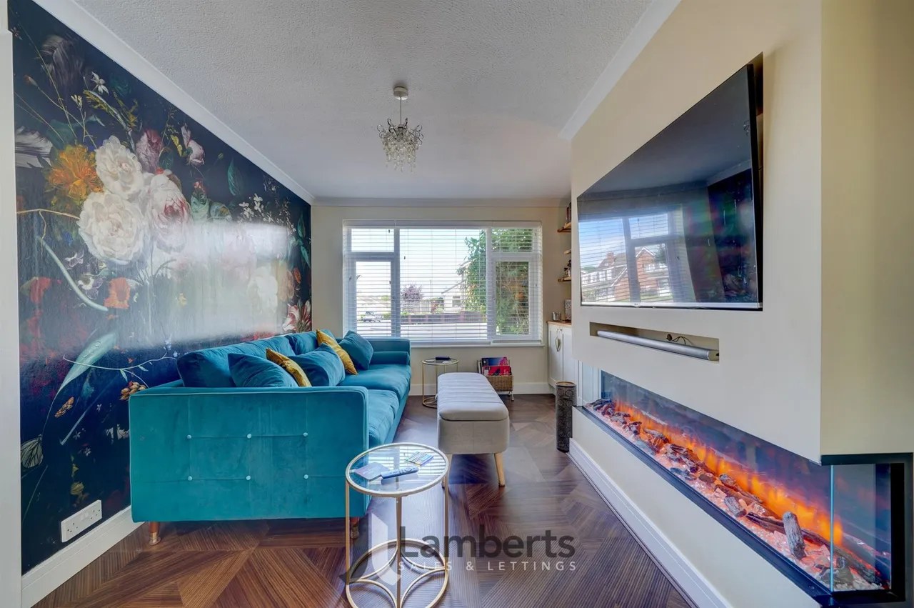 31 Augustine Avenue, Studley, photo 11