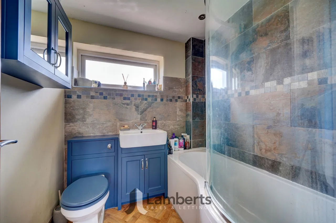 31 Augustine Avenue, Studley, photo 20