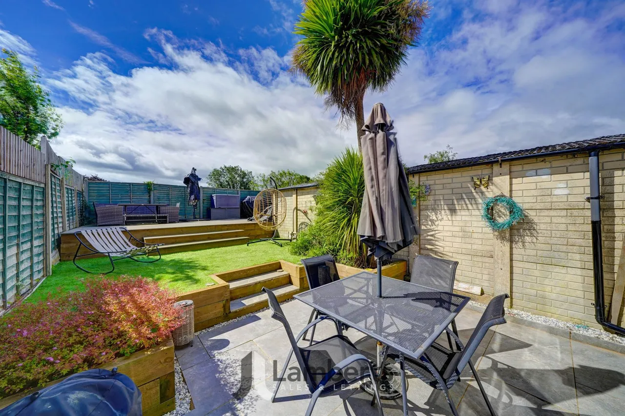 31 Augustine Avenue, Studley, photo 21