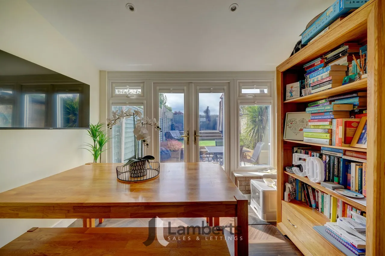 31 Augustine Avenue, Studley, photo 10