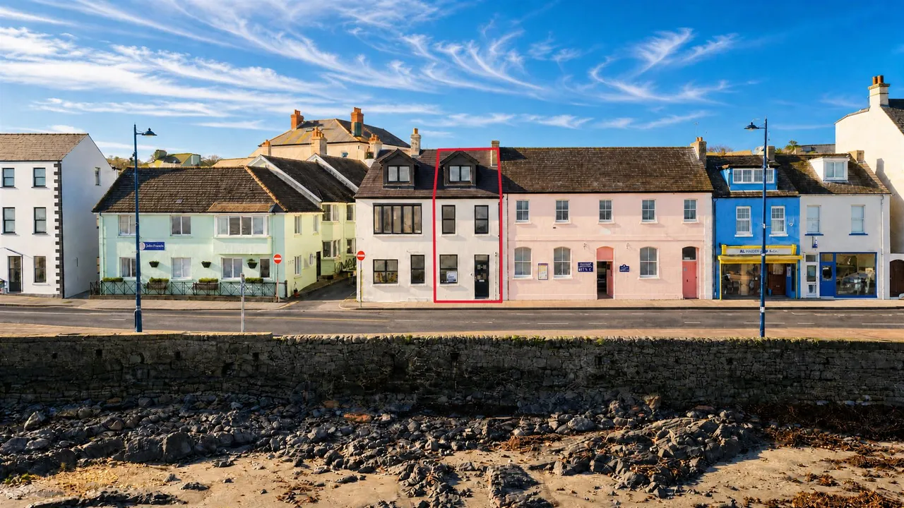 2 bed house to rent, Parade, Donaghadee, BT21