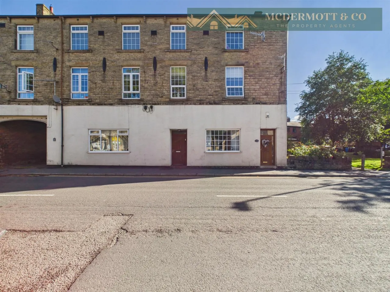 Chew Valley Road, Greenfield, OL3, photo 34