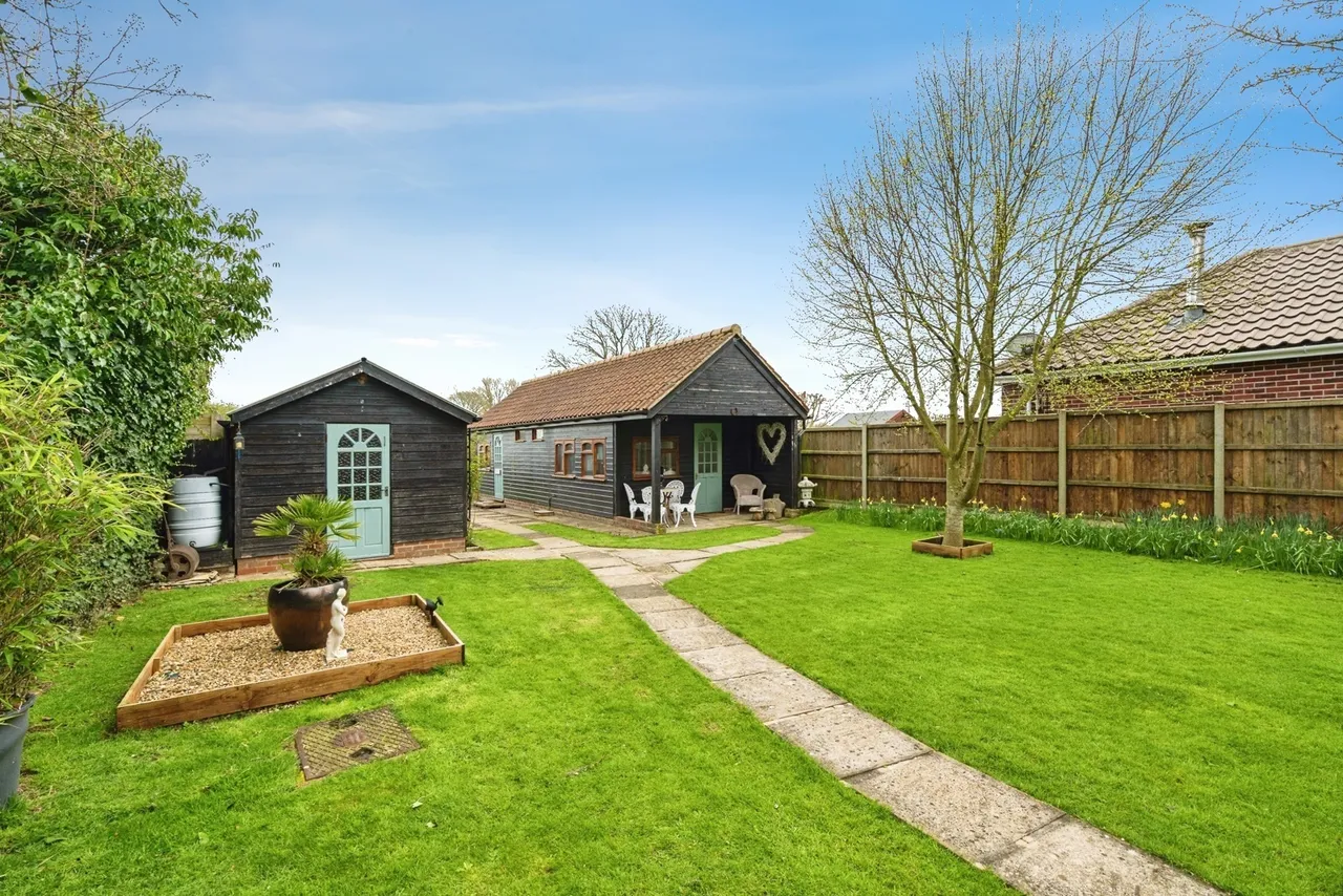 Coltishall Road, Buxton, Norwich, Norfolk, NR10, photo 24