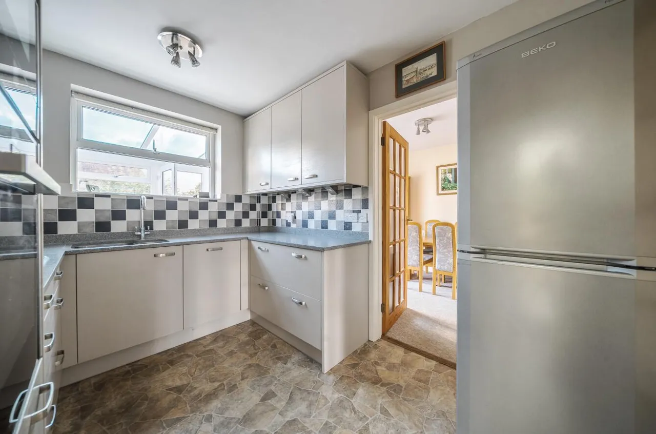 Moor Barton, Neston, SN13, photo 10