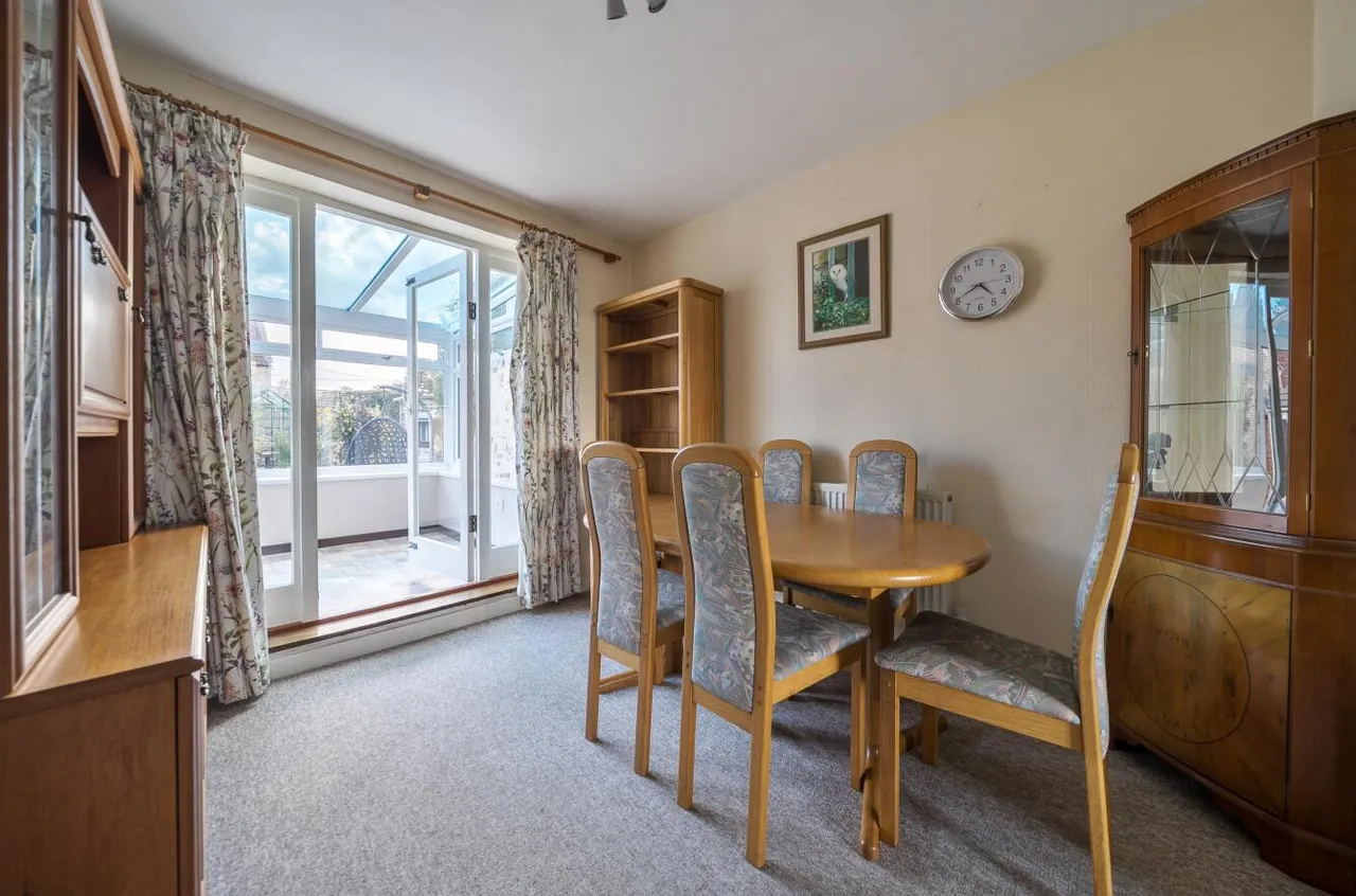 Moor Barton, Neston, SN13, photo 8