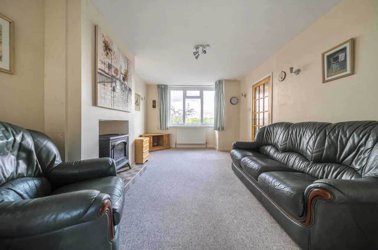 Moor Barton, Neston, SN13, photo 2
