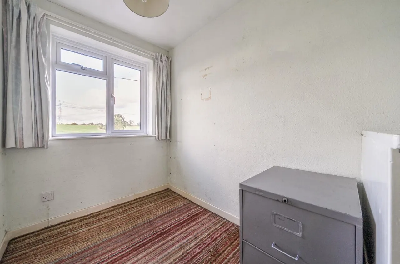 Moor Barton, Neston, SN13, photo 16