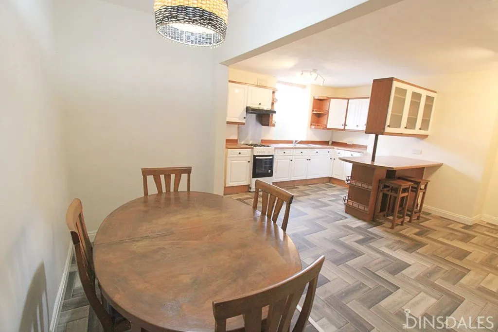 Olive Grove, Bradford BD8 0LG, photo 2