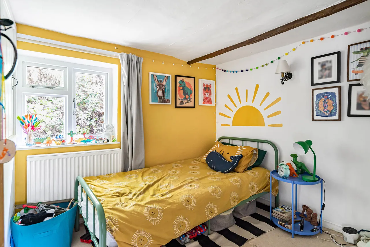 Vicarage Hill, Lower Bourne, GU10, photo 8