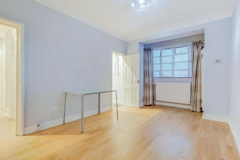 Mornington Crescent, London, NW1, photo 3