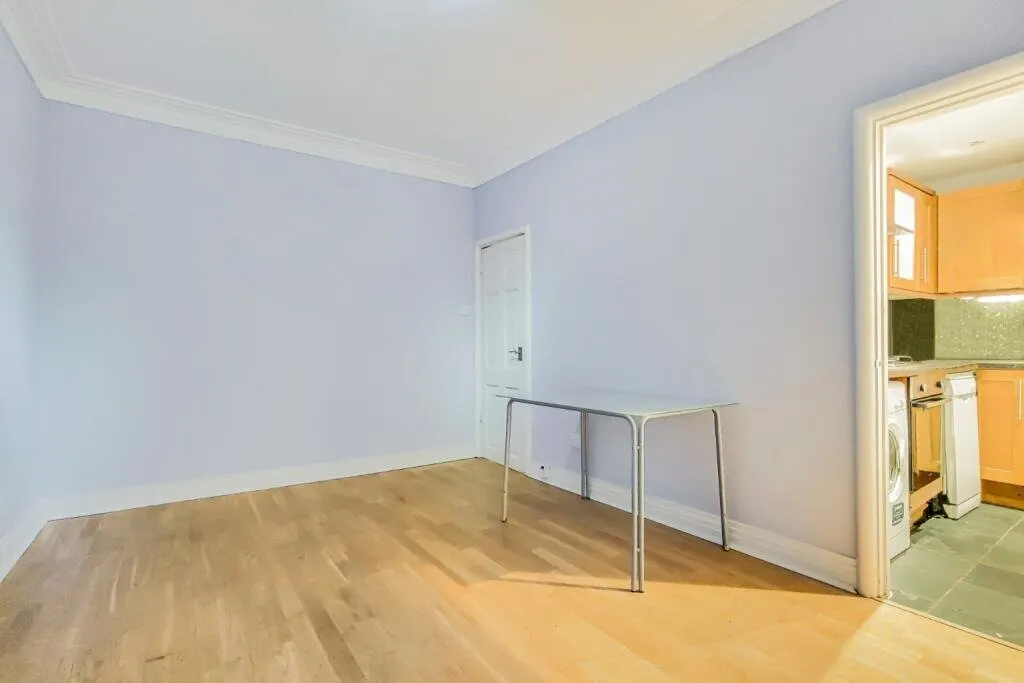 Mornington Crescent, London, NW1, photo 6