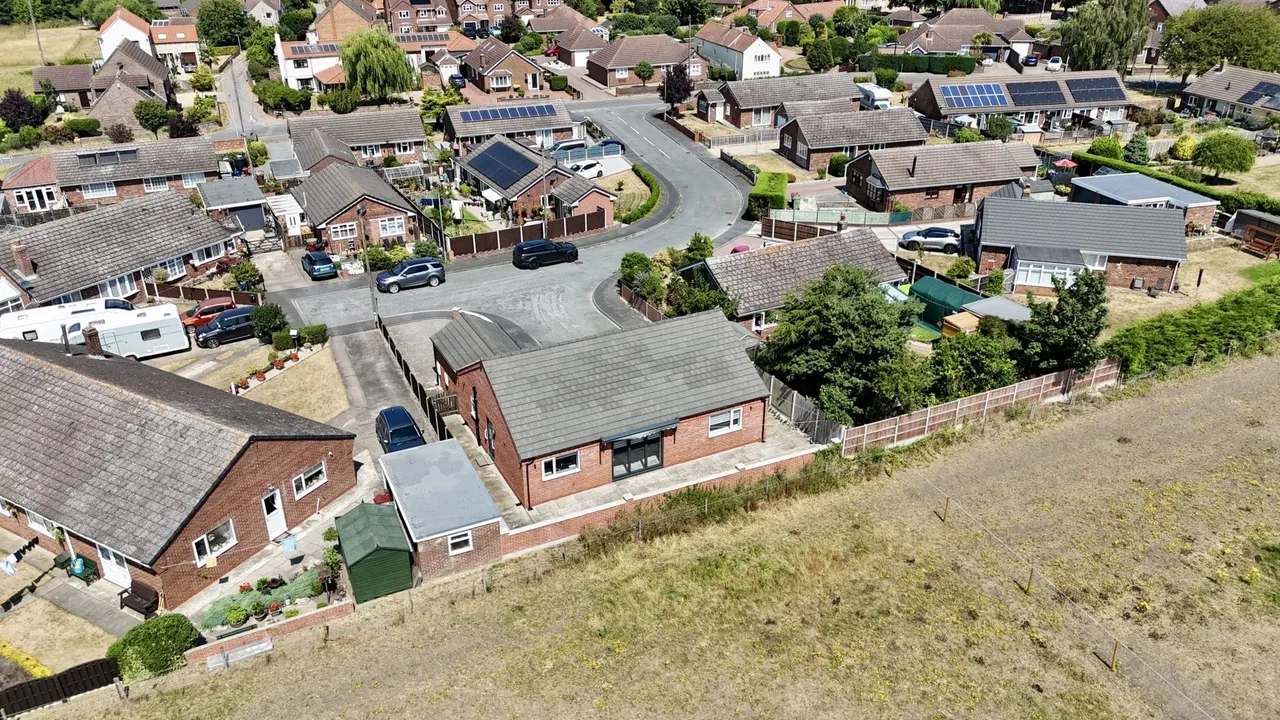 Southfield Close, Belton, DN9, photo 21