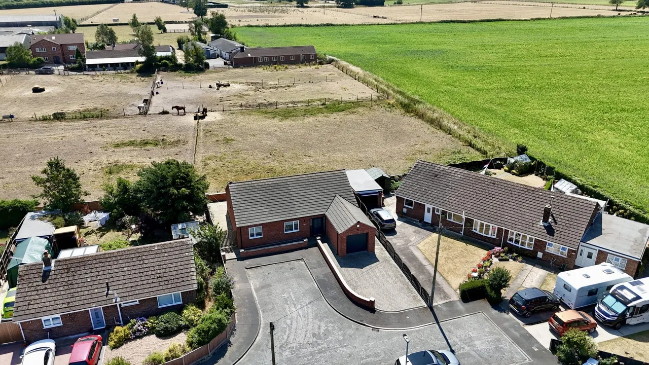 Southfield Close, Belton, DN9, photo 18
