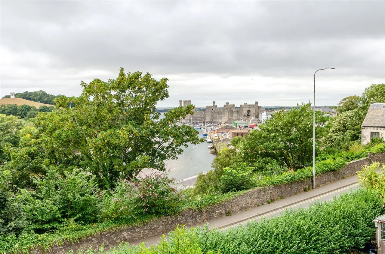 South Road, Caernarfon, LL55, photo 16