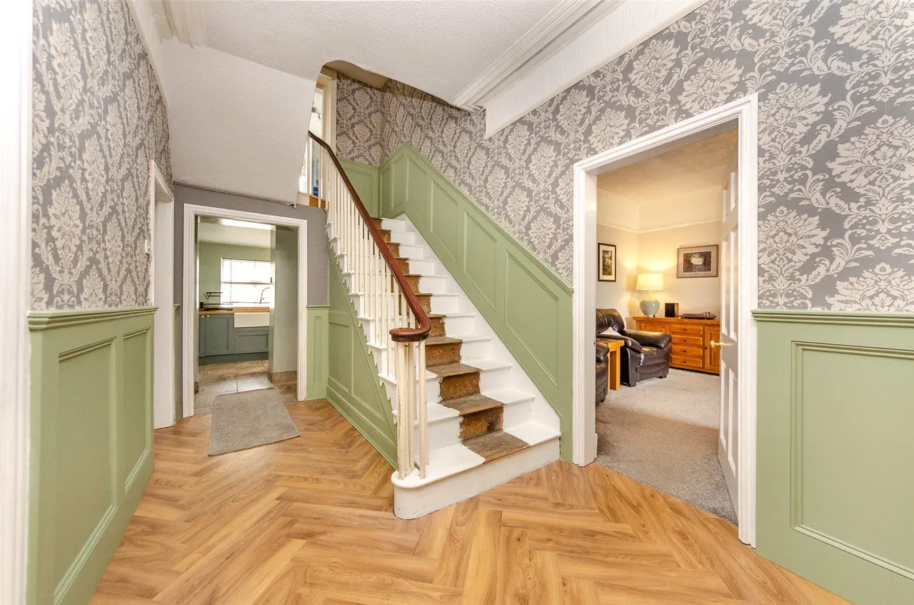 South Road, Caernarfon, LL55, photo 2
