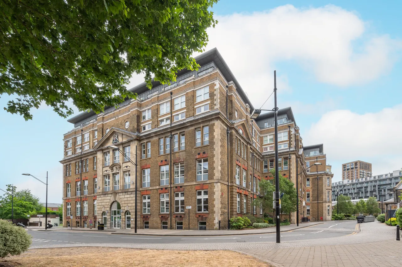 Flat 47 Building 22, Cadogan Road, London, photo 11
