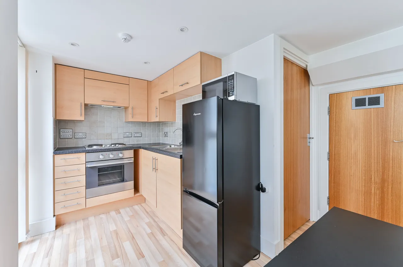 Flat 47 Building 22, Cadogan Road, London, photo 5