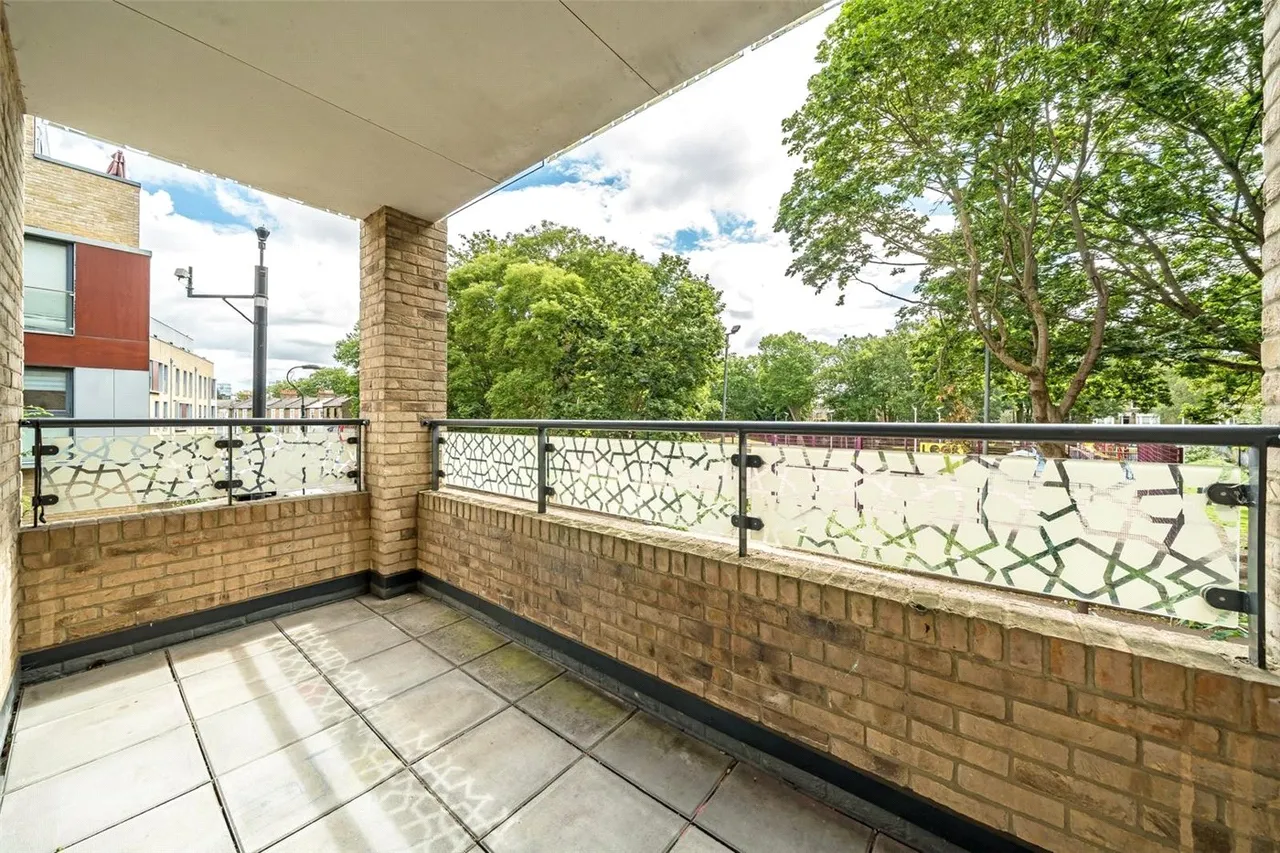 Monson Road, London, SE14, photo 2