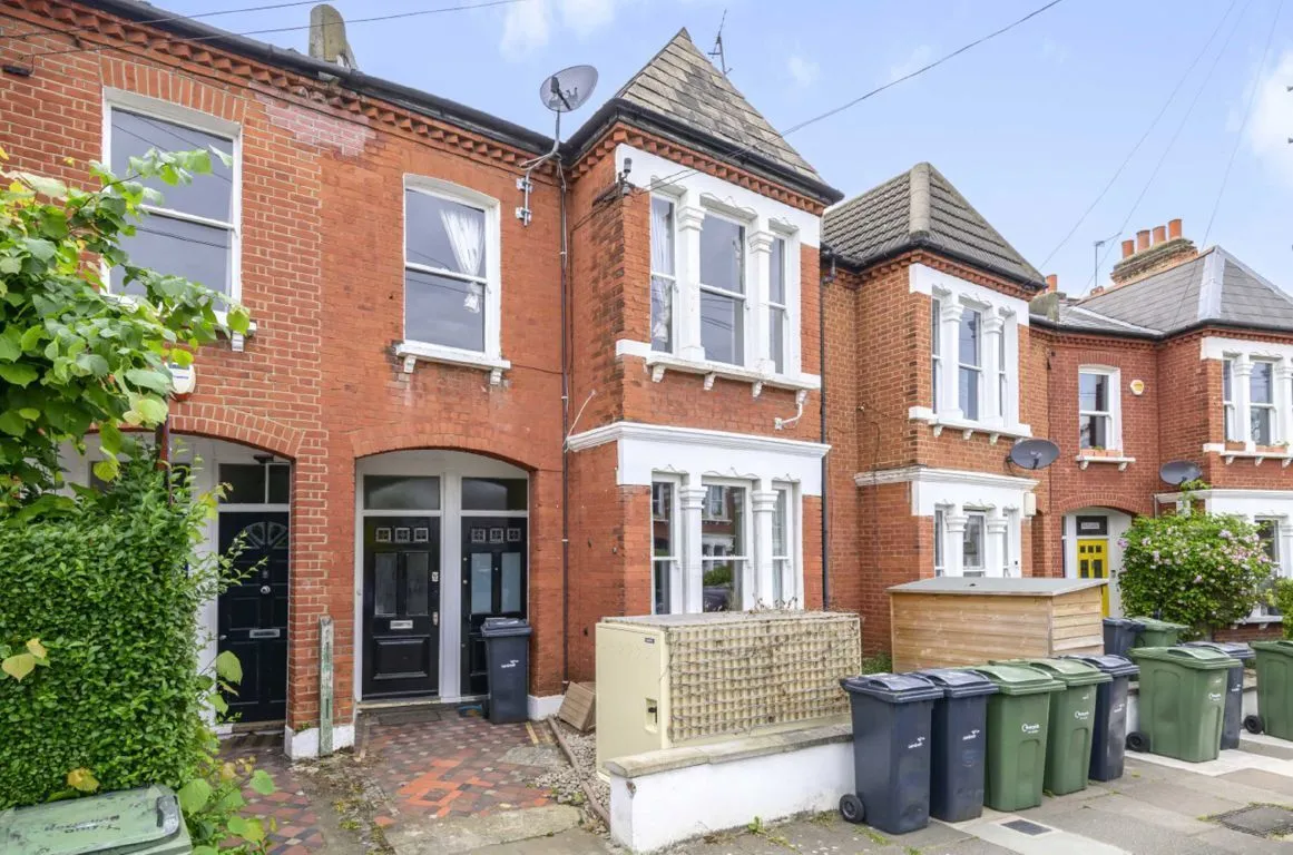 2 bed flat for sale, Tenham Avenue, SW2