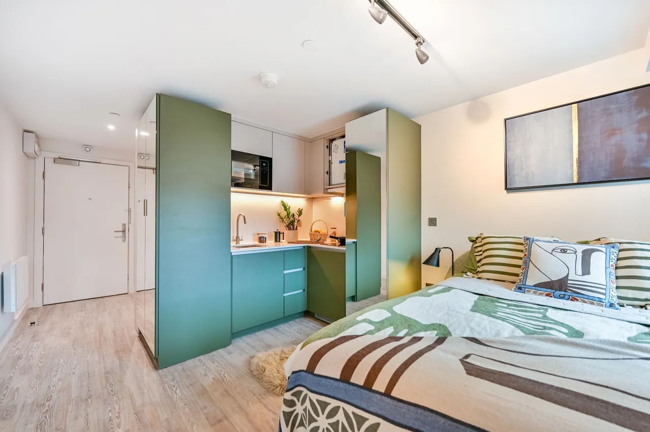 Showflat 5 (Classic Studio), The Rex, 175 Clarence Street, Kingston upon Thames, photo 2