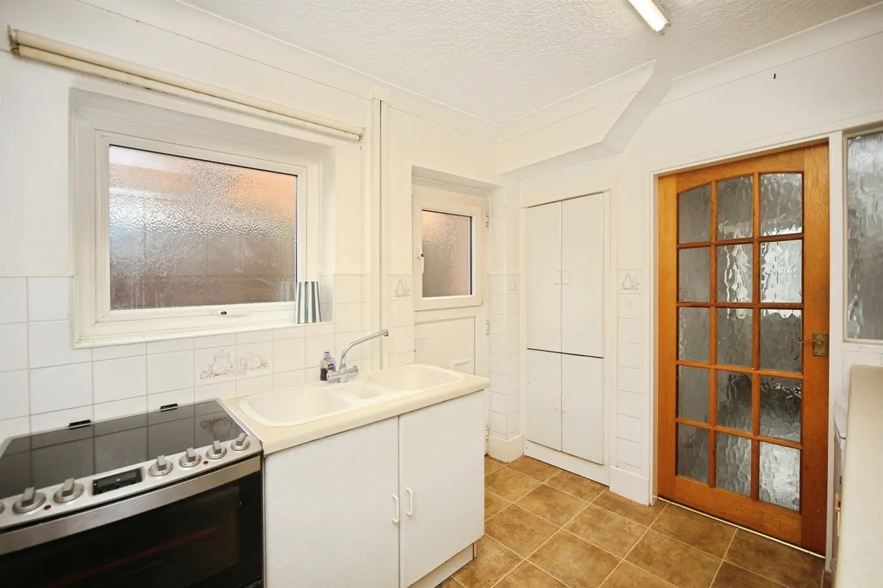 Moordown Avenue, Solihull, B92, photo 9