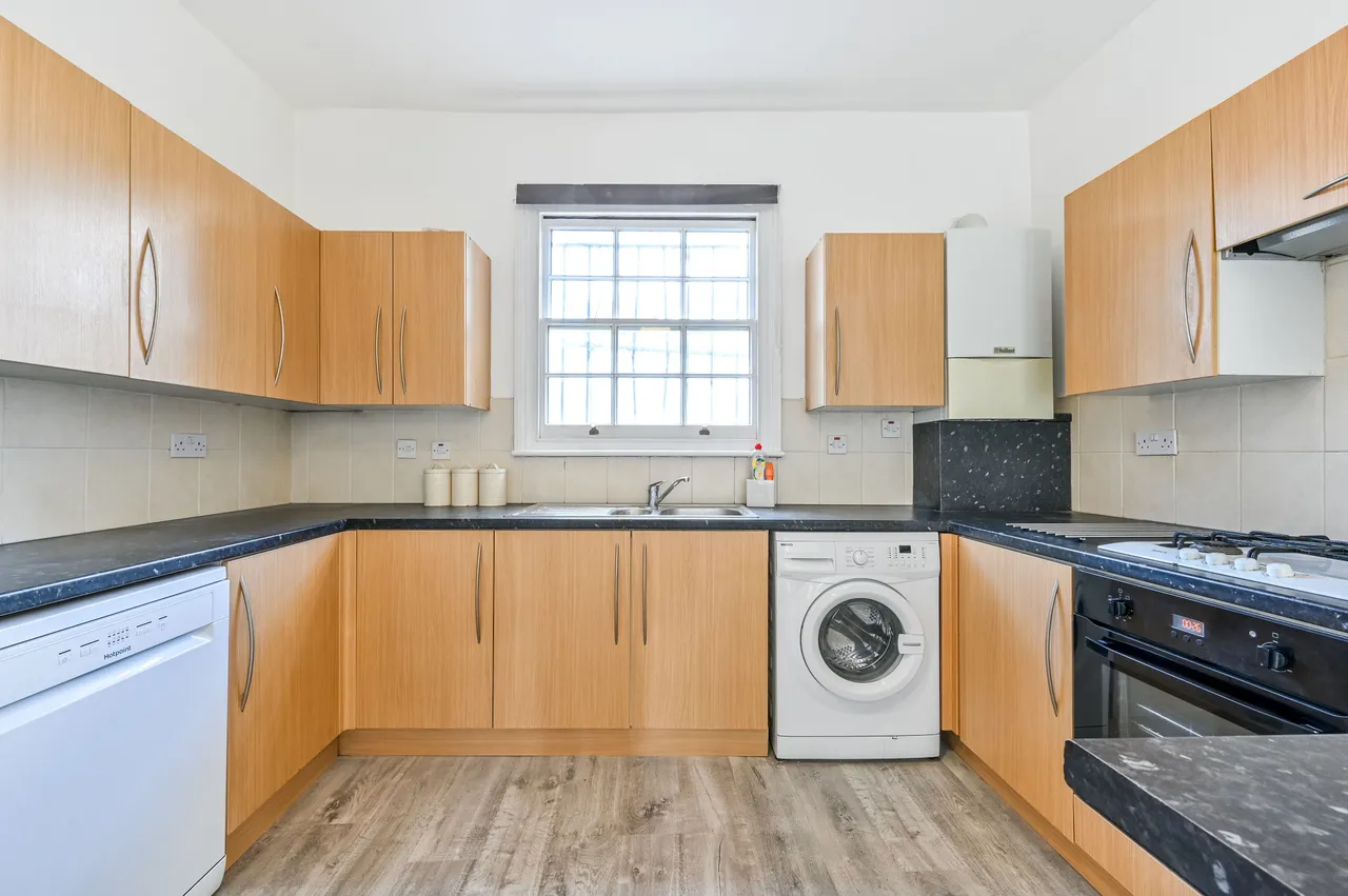 3 bed flat to rent — 55a King Henrys Walk, London
