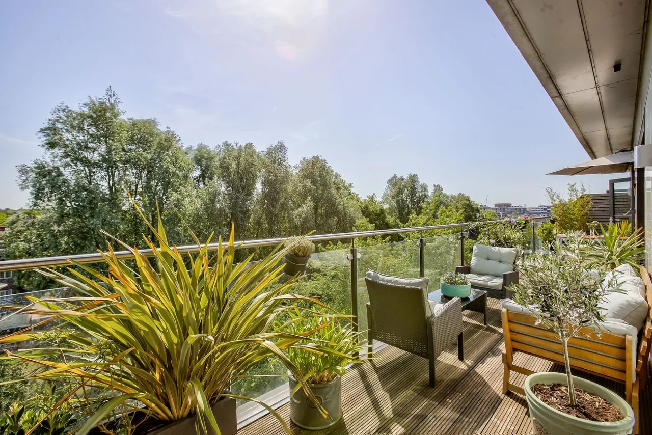 2 bed flat for sale — Knaresborough Drive, Earlsfield, London, SW18