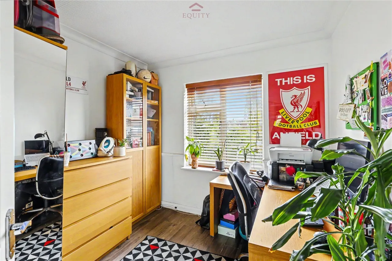 Lyndhurst Gardens, photo 16