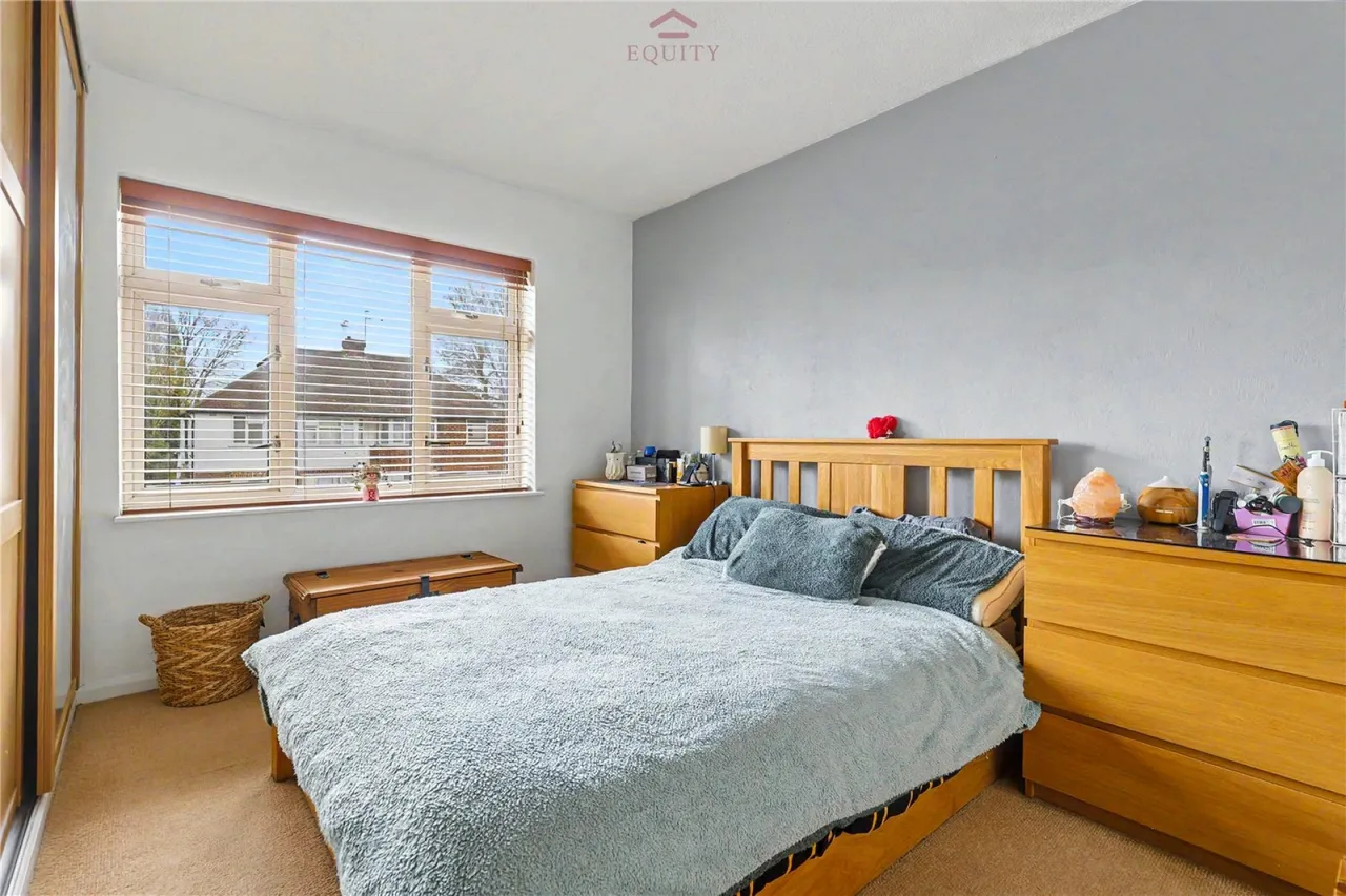 Lyndhurst Gardens, photo 15