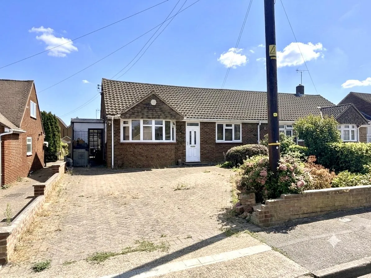 3 bed house for sale, Elm Avenue, Chattenden, ME3
