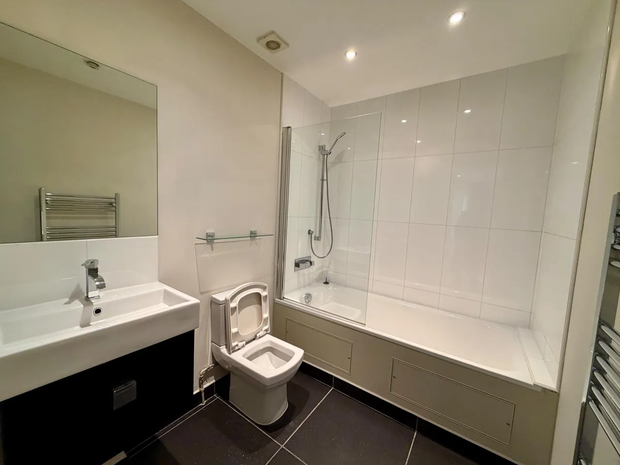 Thames Side, Kingston upon Thames, KT1, photo 3