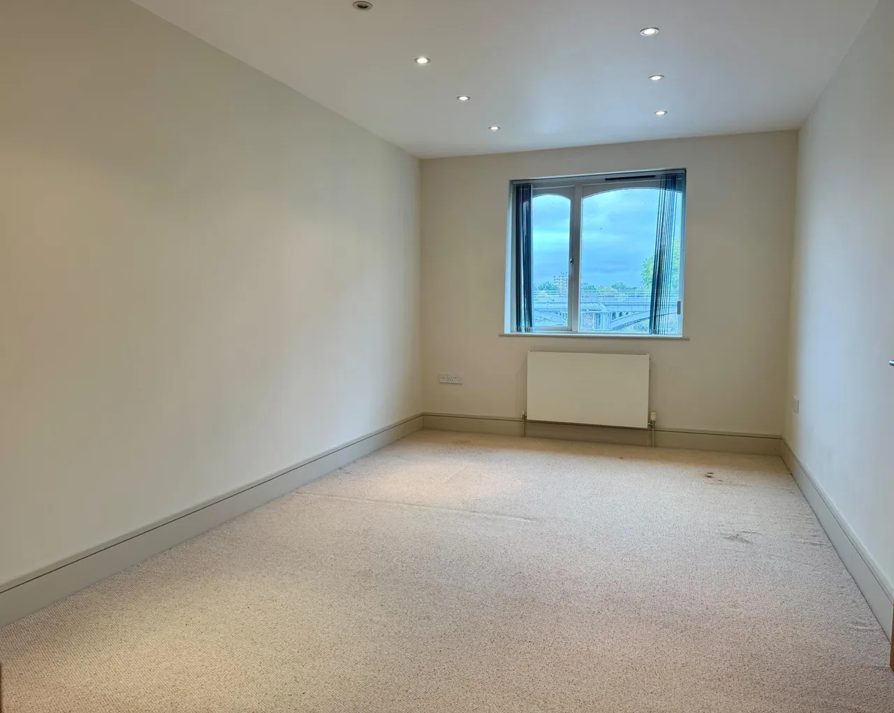 Thames Side, Kingston upon Thames, KT1, photo 6